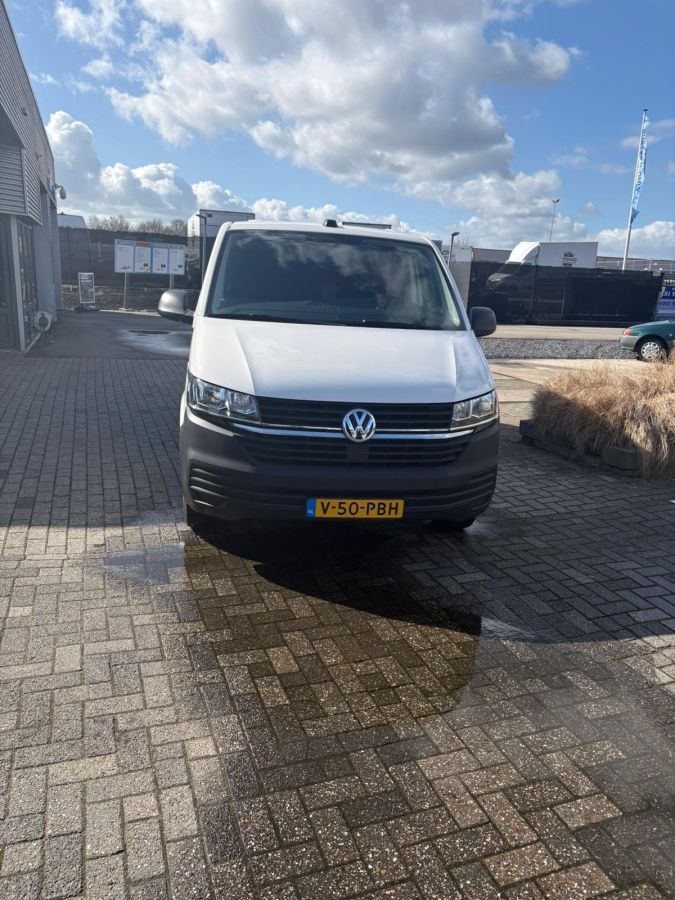 Volkswagen Transporter met trekhaak met trekhaak | 3 personen 